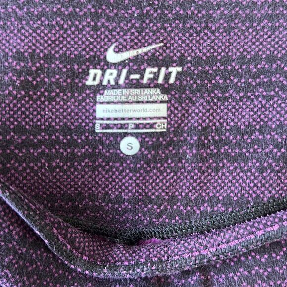 Nike Purple Legend Dri-fit Cotton Zig
Dot Printed Women's Capris Small - Picture 5 of 6